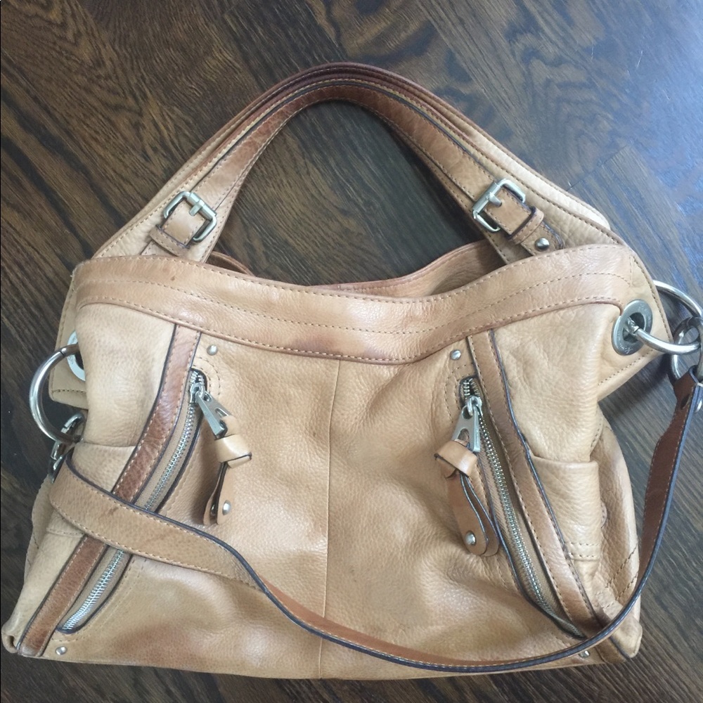 B. Makowsky Leather Purse